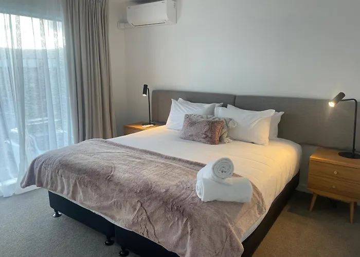 Alpine Junction Townhouse Apartments, & Wanaka