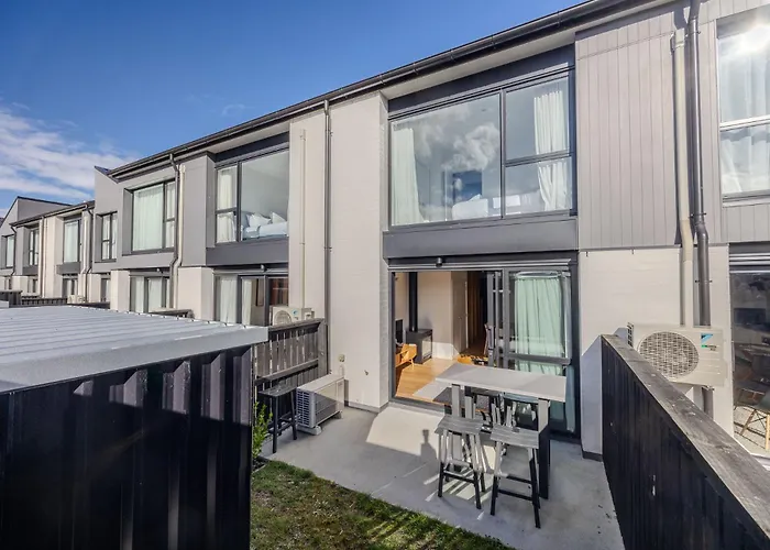 Alpine Junction Townhouse Apartments, & * Wanaka