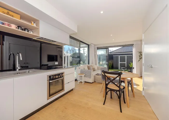 Alpine Junction Townhouse Apartments, & Wanaka